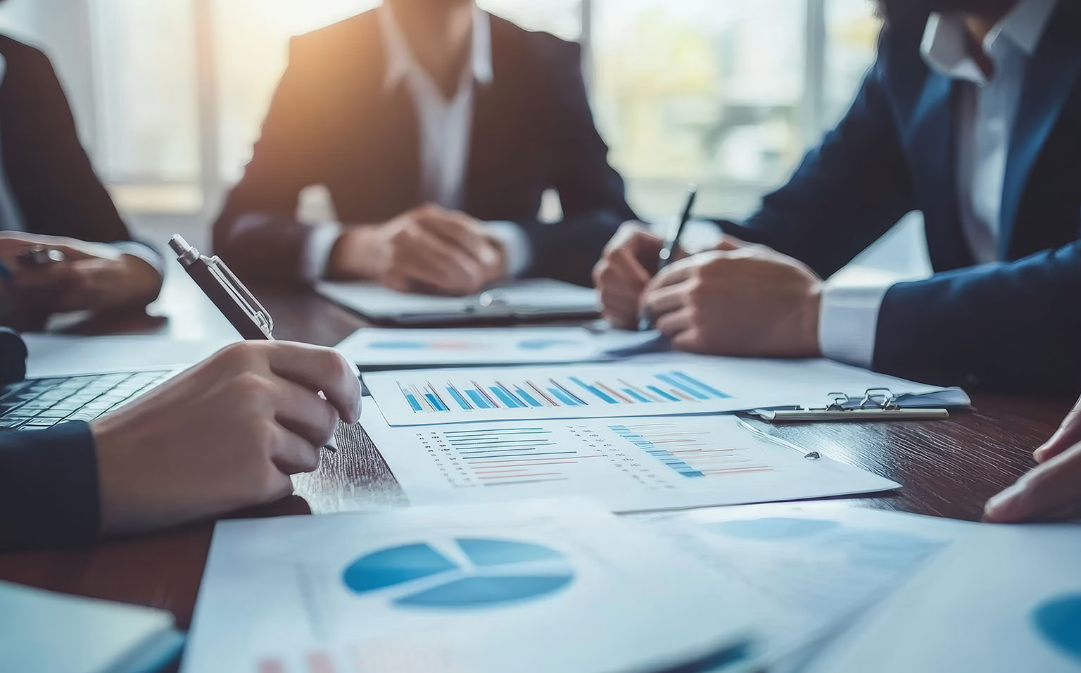 Interplan Group Capitol Building with Flag Proposal Writer Image